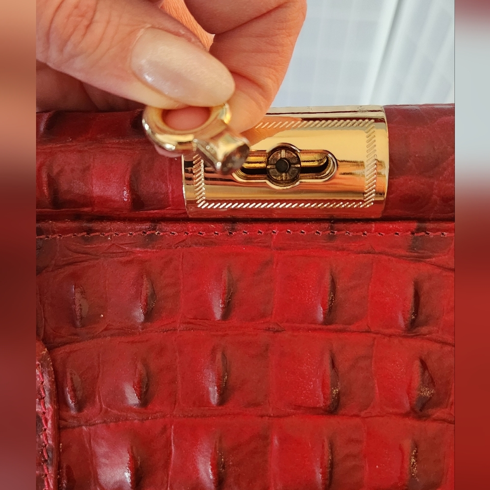 Red Leather Embossed Women's Bag - Picture 8 of 8